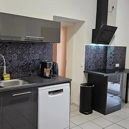 Doppelhaus, 3-4 Zimmer, 3-5 Betten, 3 Badezimmer, Kueche