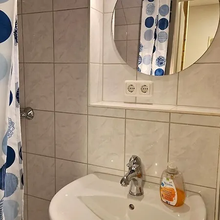 Doppelhaus, 3-4 Zimmer, 3-5 Betten, 3 Badezimmer, Kueche Altötting