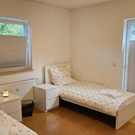 Doppelhaus, 3-4 Zimmer, 3-5 Betten, 3 Badezimmer, Kueche