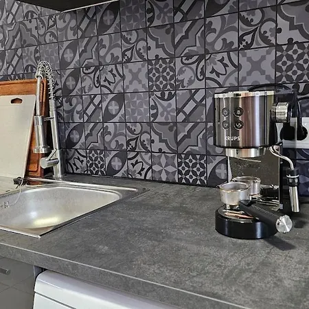 Doppelhaus, 3-4 Zimmer, 3-5 Betten, 3 Badezimmer, Kueche Appartement *